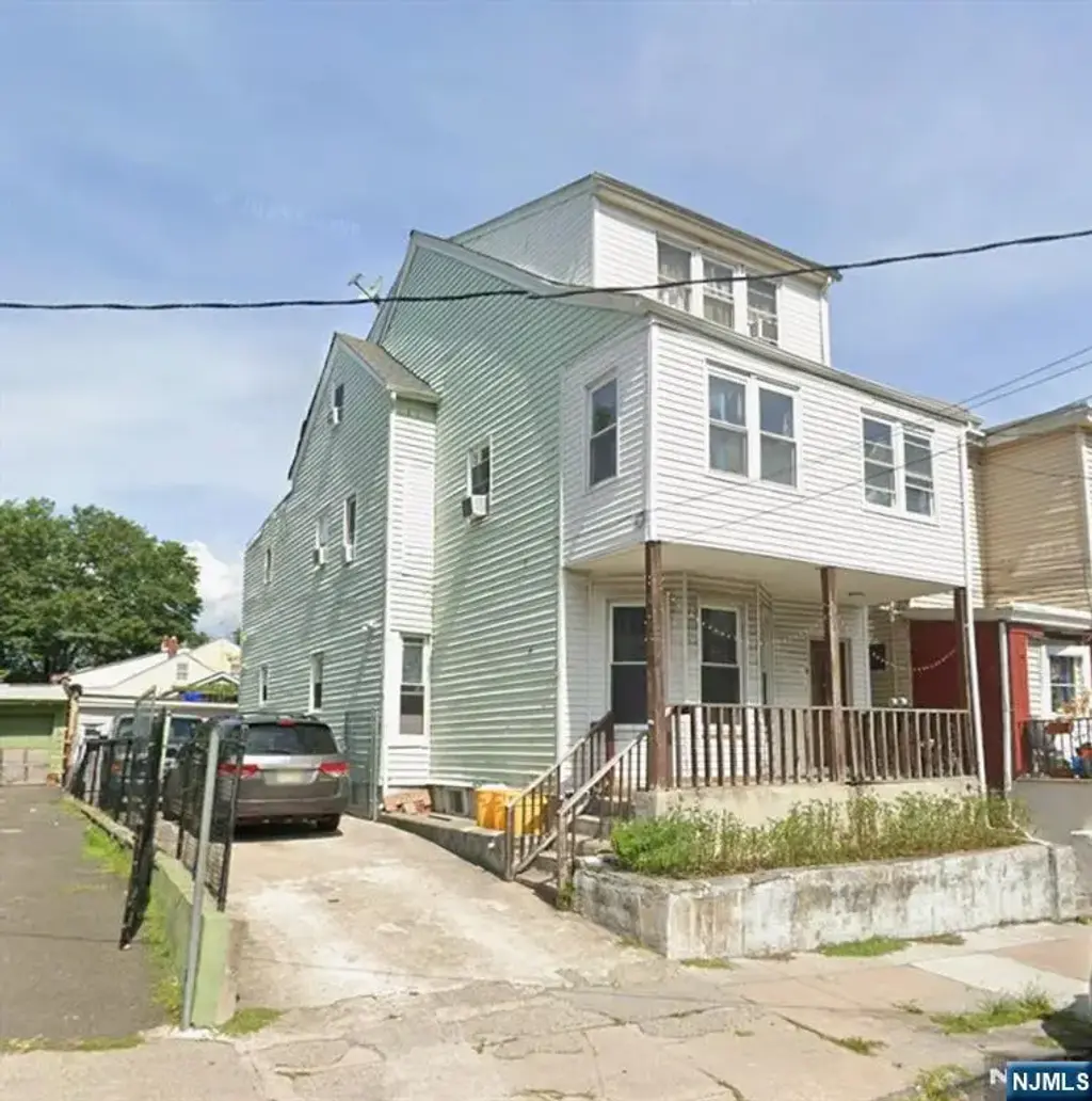 495-497 Totowa Avenue, Paterson