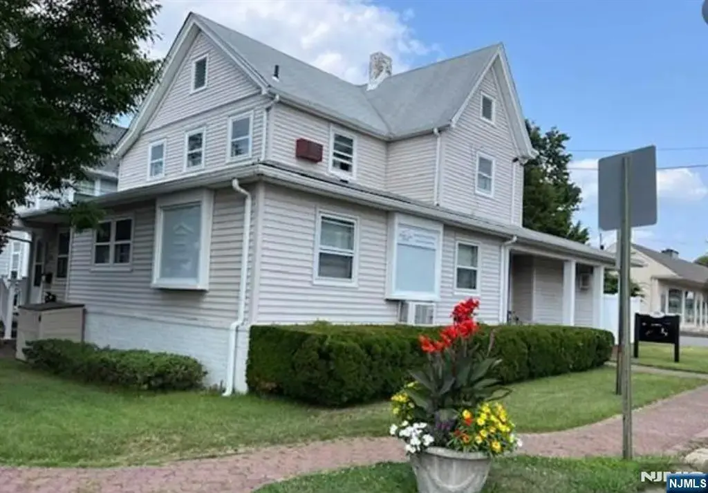 258 Everett Avenue, Wyckoff