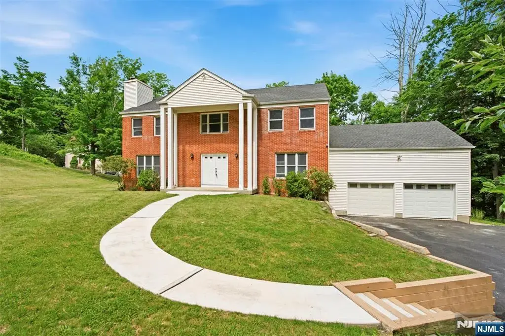 20 Cleacene Avenue, Mount Olive Township