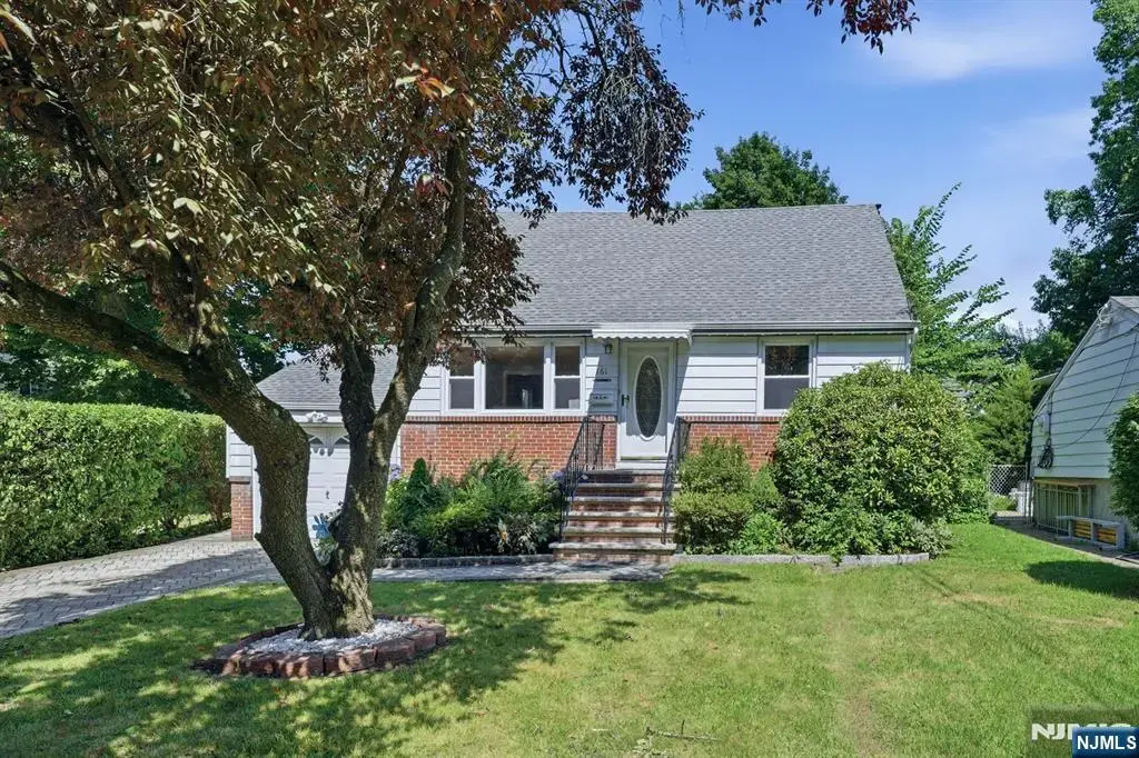 161 Brookdale Street, Maywood