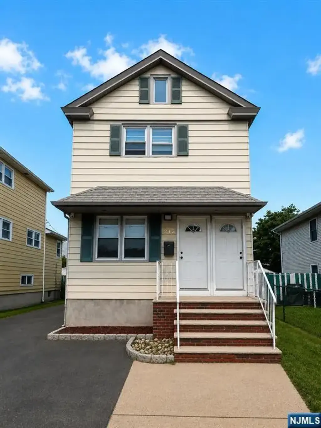245 Union Street, Lodi