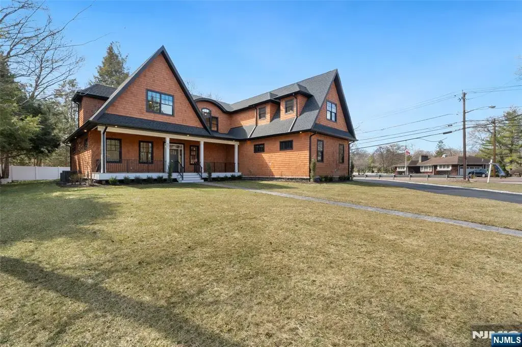 803 Marshall Road, River Vale