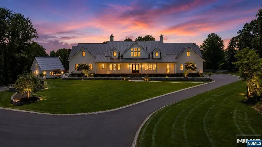 7 Homelands Drive, Colts Neck