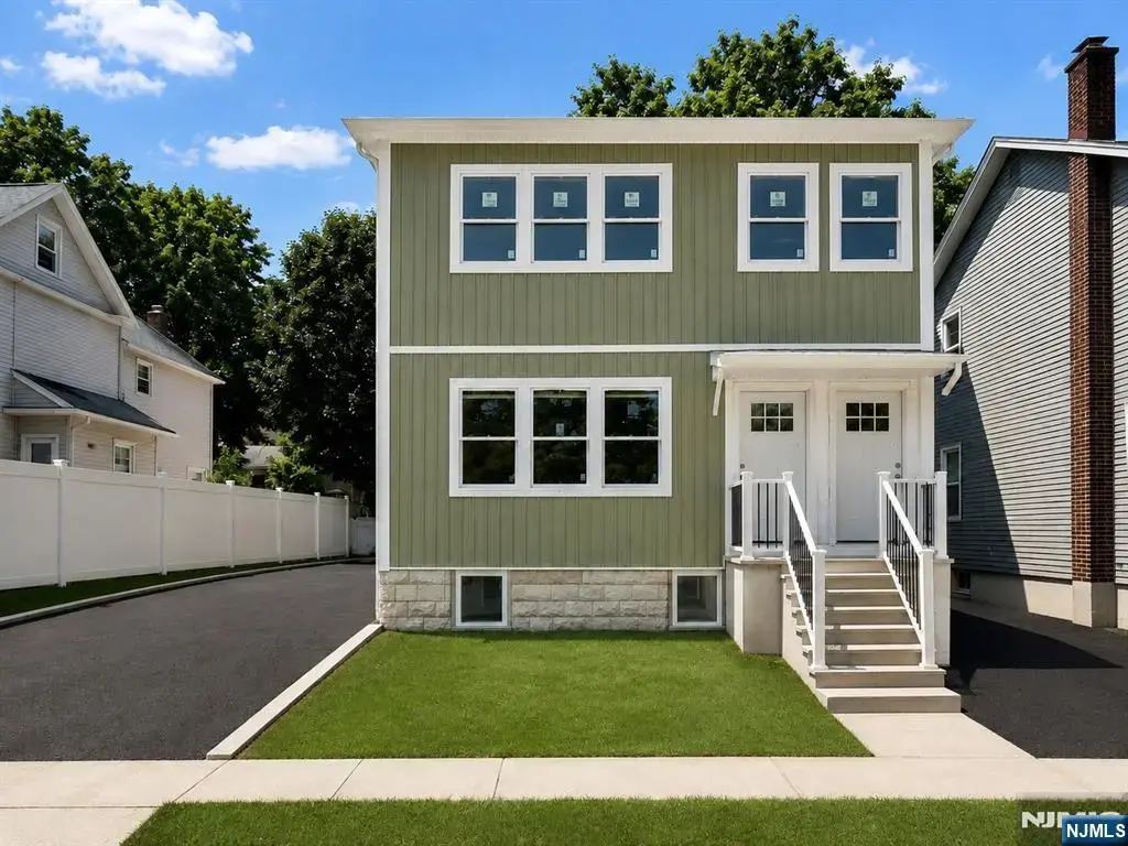 84 Beech Street, Belleville