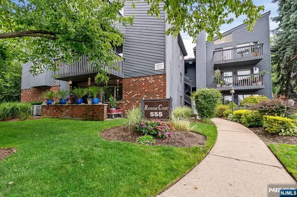 555 Riverside Avenue 12, Rutherford
