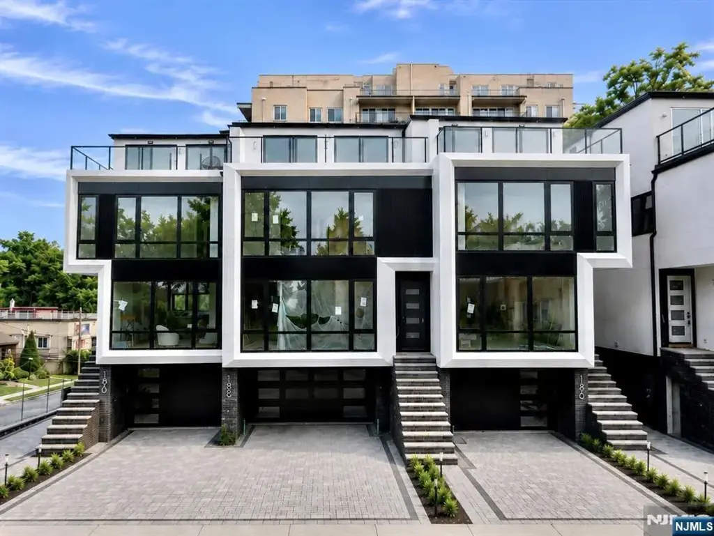190 Prospect Street, Fort Lee