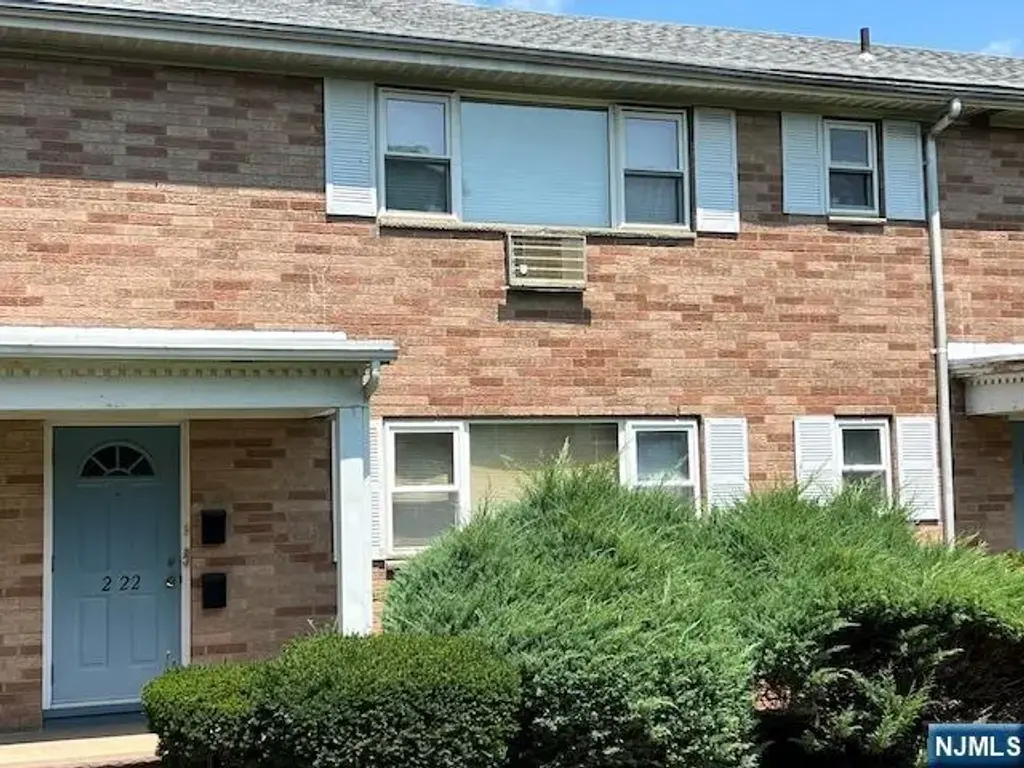 2-22 Virginia B, Fair Lawn