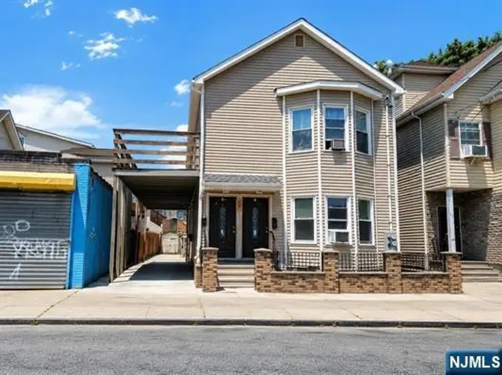 47 Oak Street, Paterson