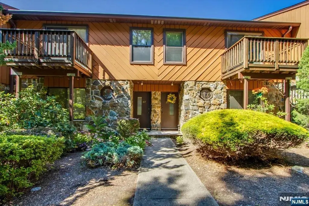 3 Brookside Heights F, Wanaque