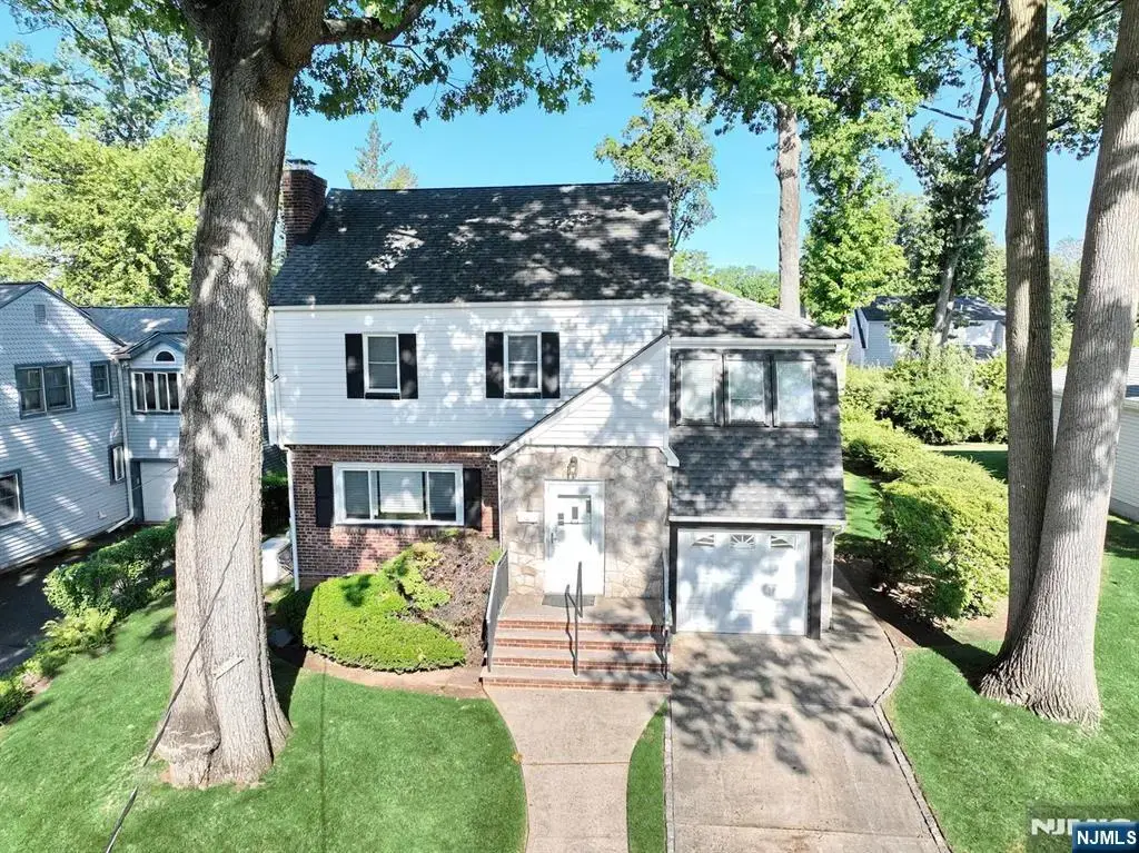 1116 Trafalgar Street, Teaneck