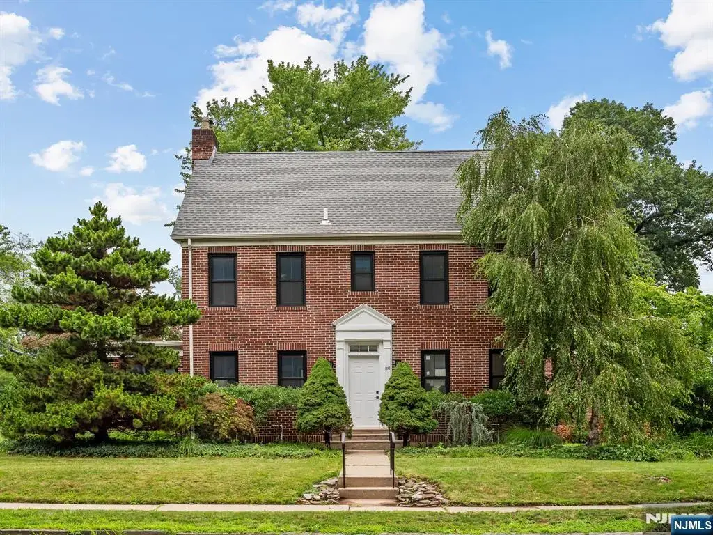 210 Spring Valley Avenue, Hackensack