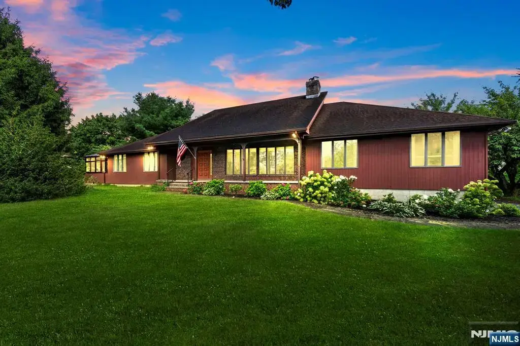 87 Union Brick Road, Blairstown