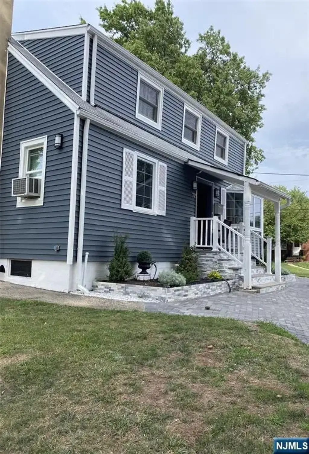 72 San Antonio, Nutley