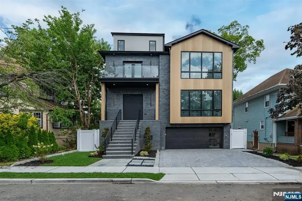 10 Williams Terrace, Cliffside Park