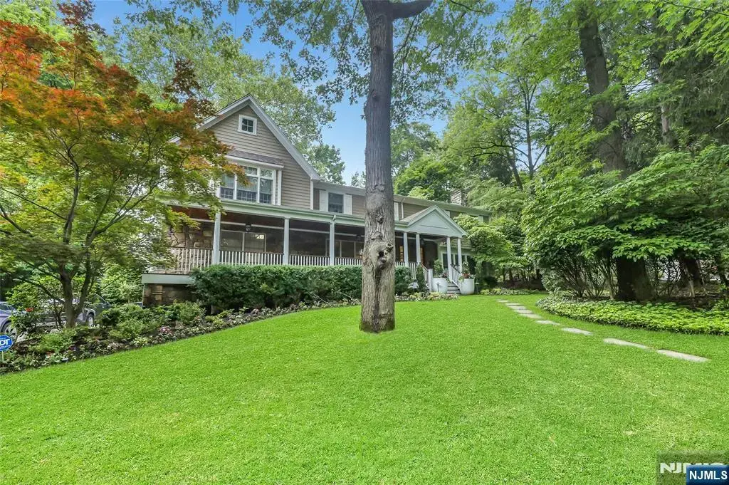 245 Allison Court, Englewood