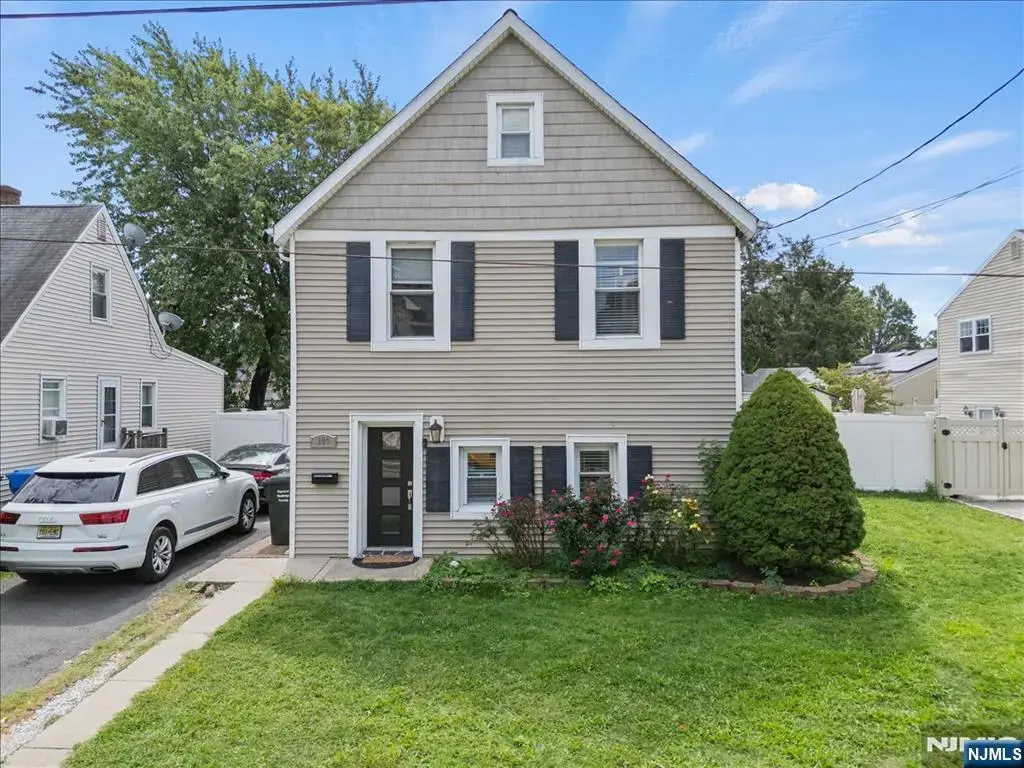 199 Grove Avenue, Woodbridge