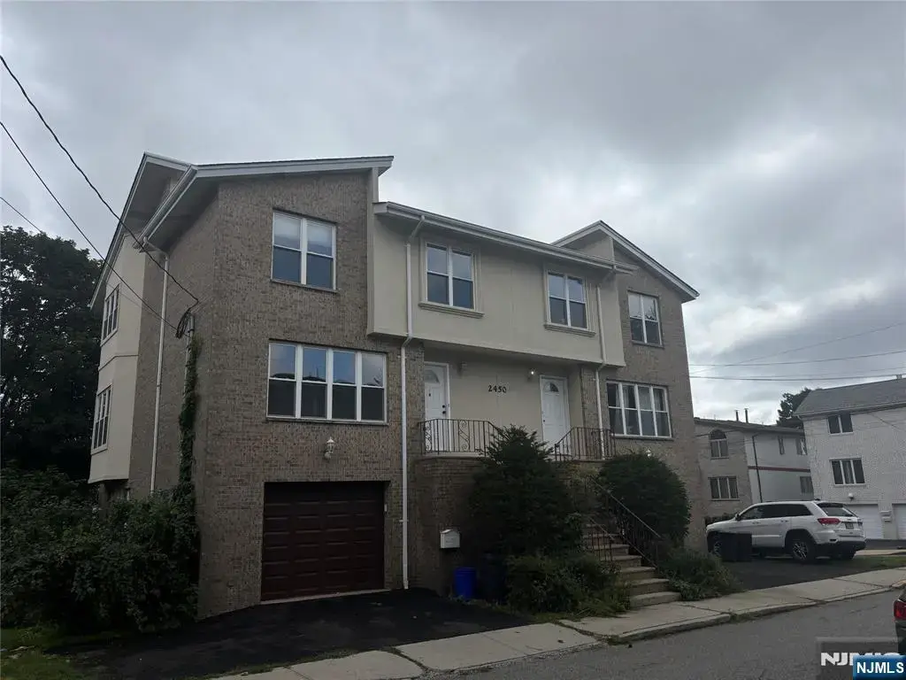 2450 7th, Fort Lee