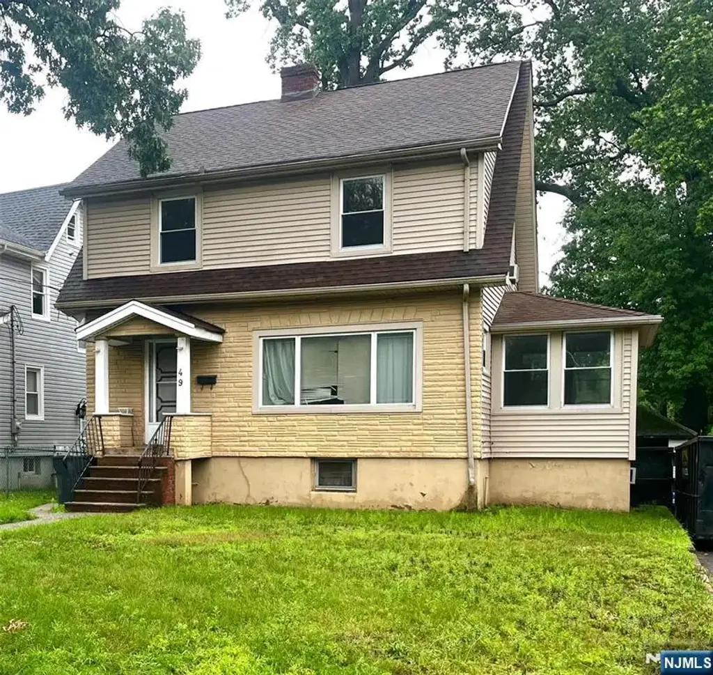 49 Oakland Street, Englewood