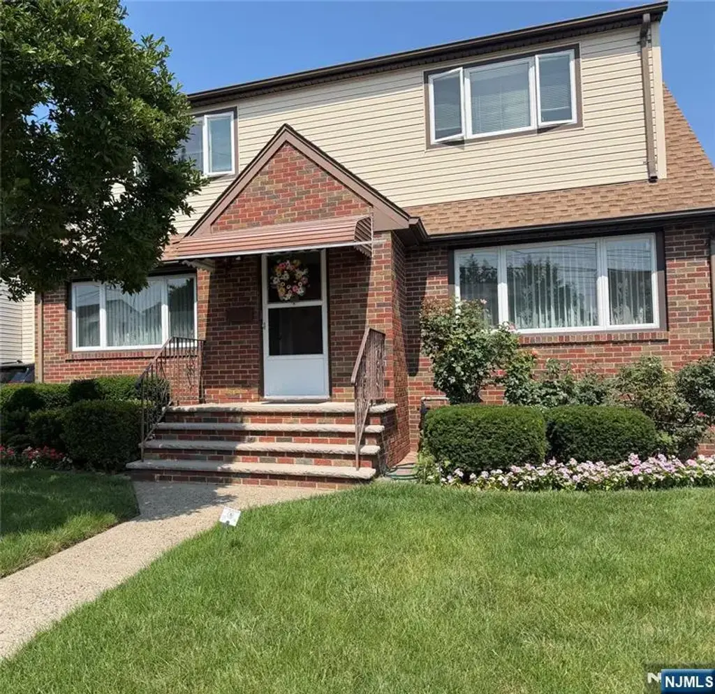 238 4th 2, Saddle Brook