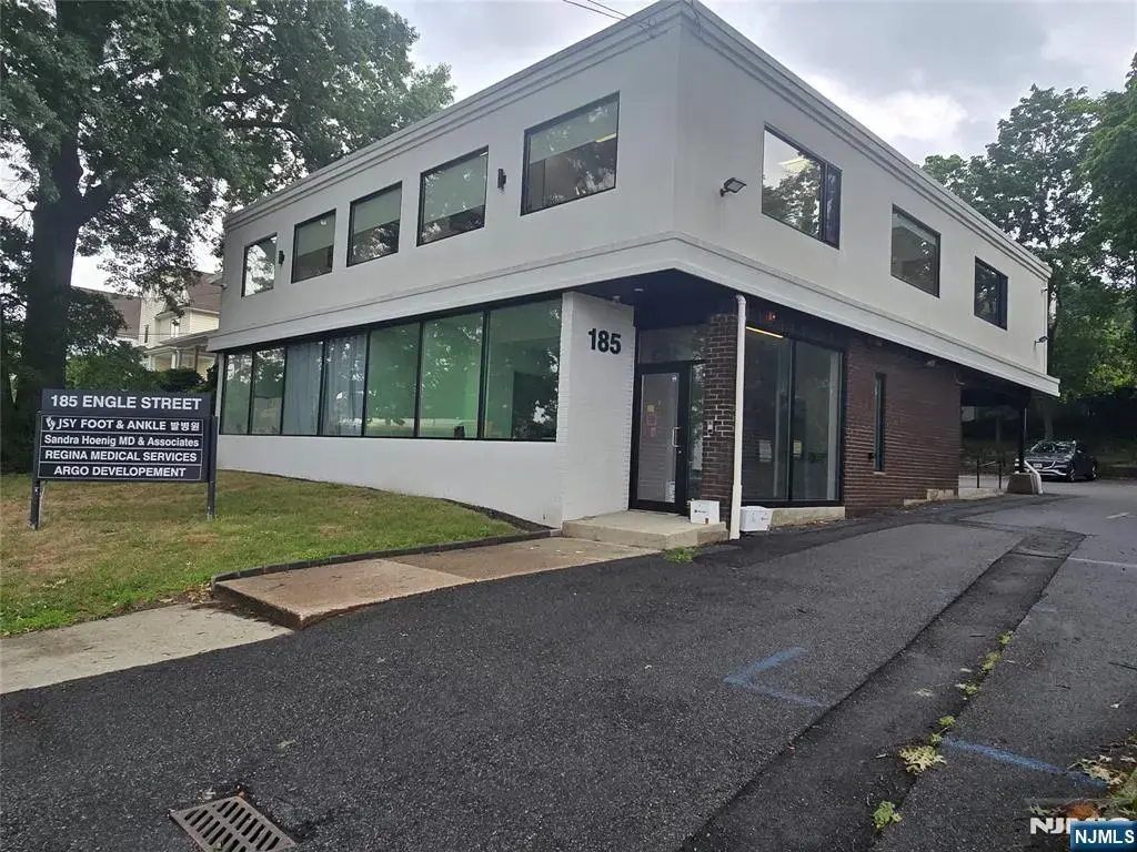 185 Engle, Englewood