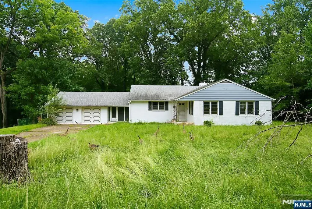 17 Brookdale Drive, Cherry Hill