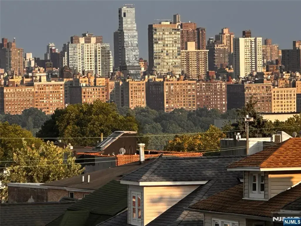 263 Morningside Avenue, Cliffside Park