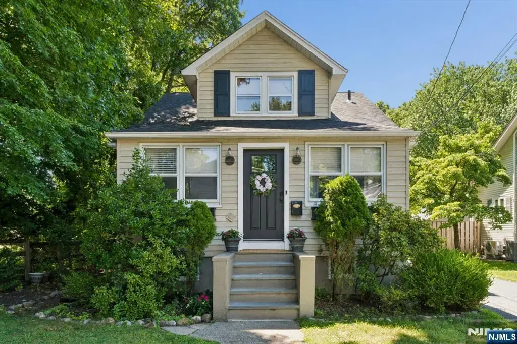 160 Packard Avenue, Wyckoff