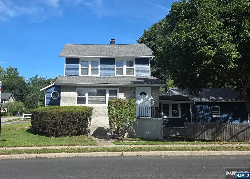 230 Madison, Dumont