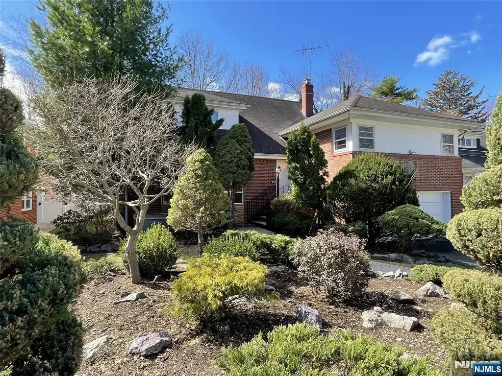526 Rutland Avenue, Teaneck