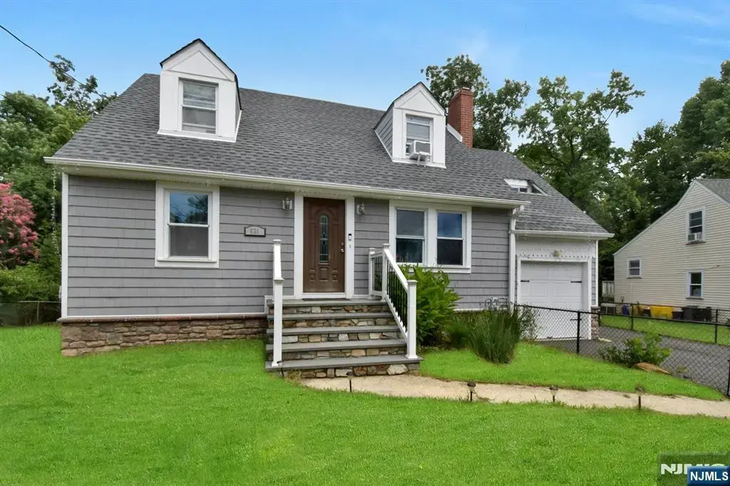 631 Concord Circle, Ewing