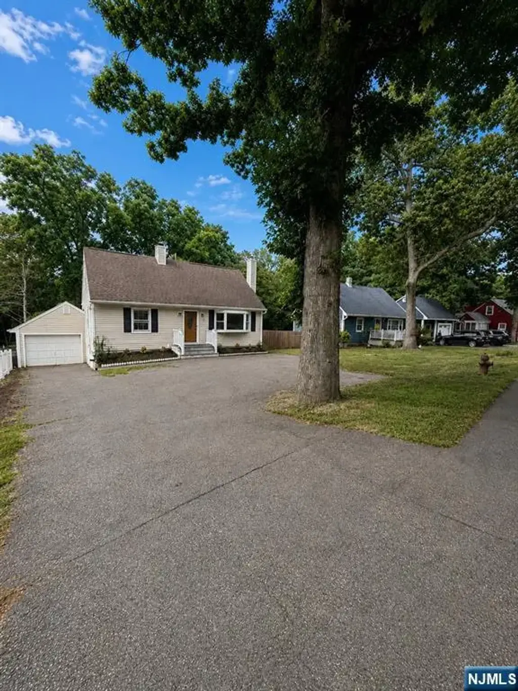533 Ramapo Valley, Oakland