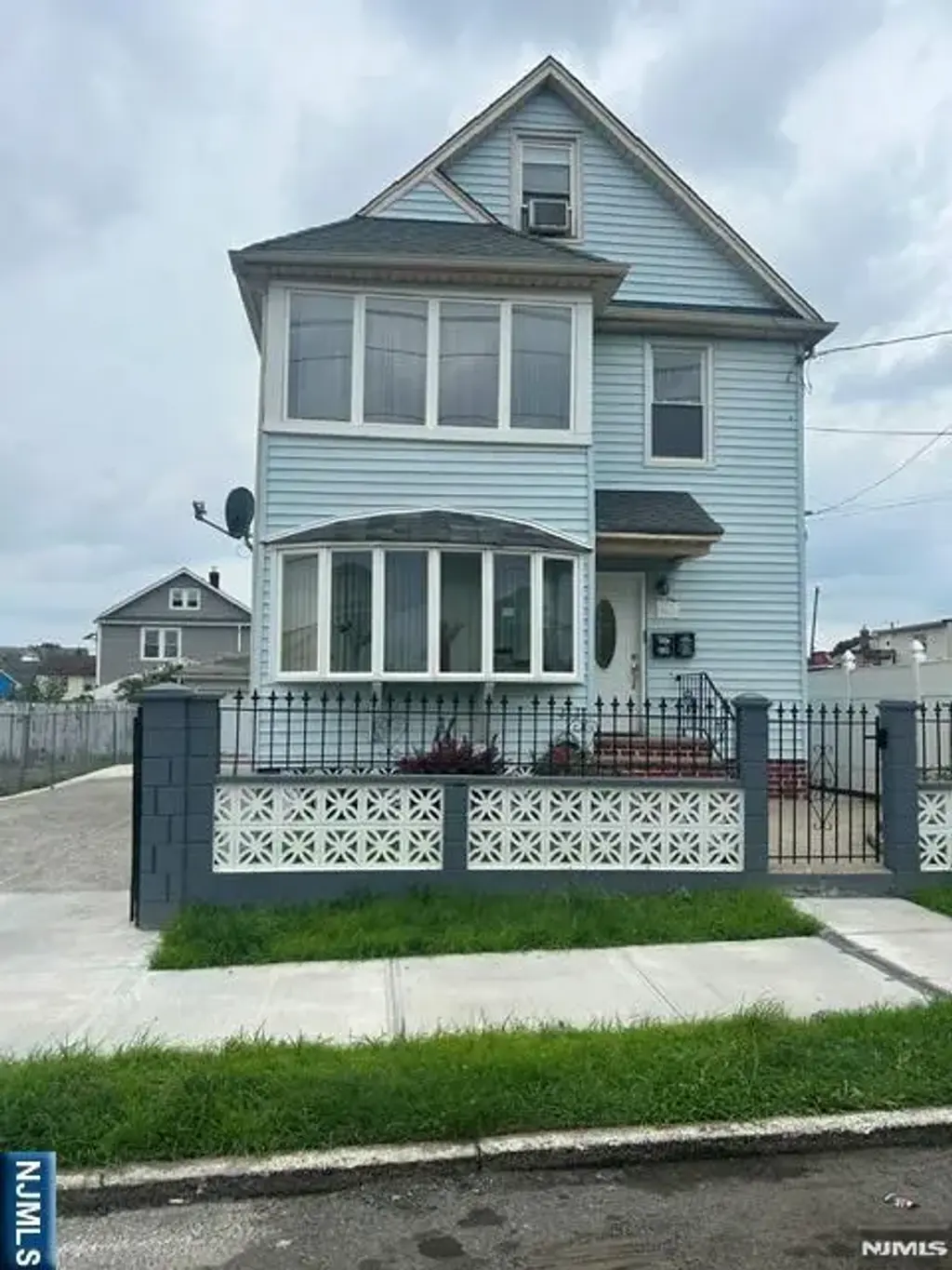 260-262 E 23rd, Paterson