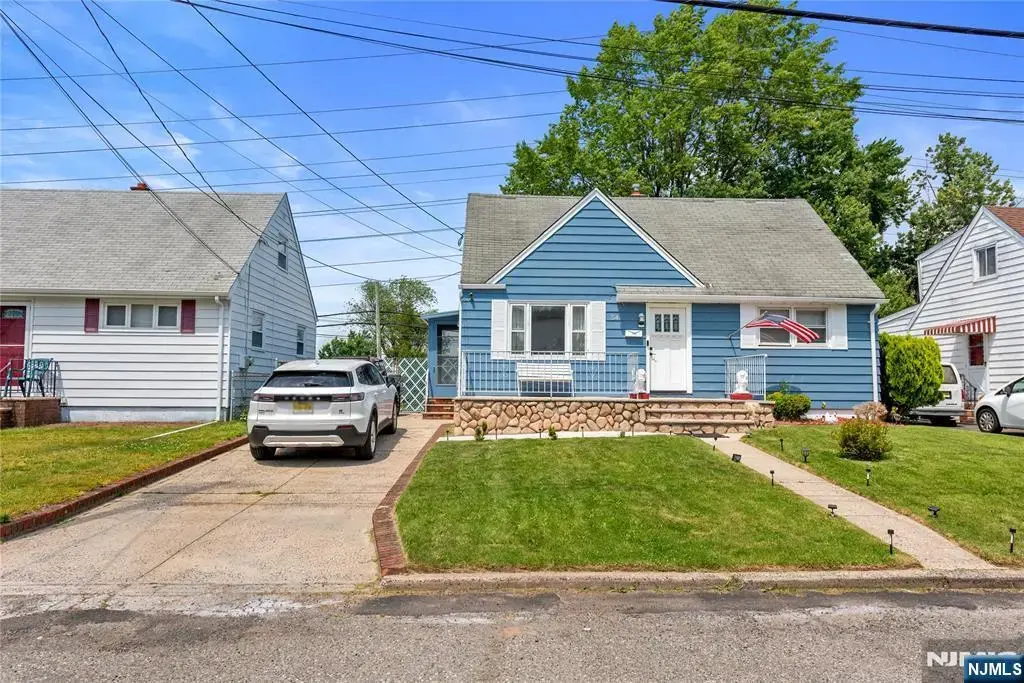 54 Sycamore Drive, Belleville