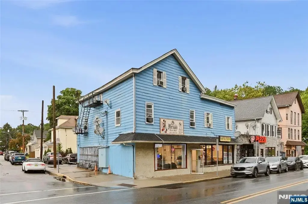 16 Main Street, Butler Borough