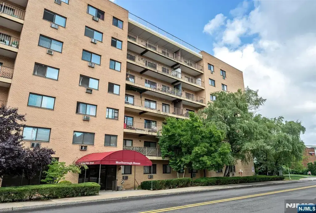 44 S Main Street 6j, Lodi