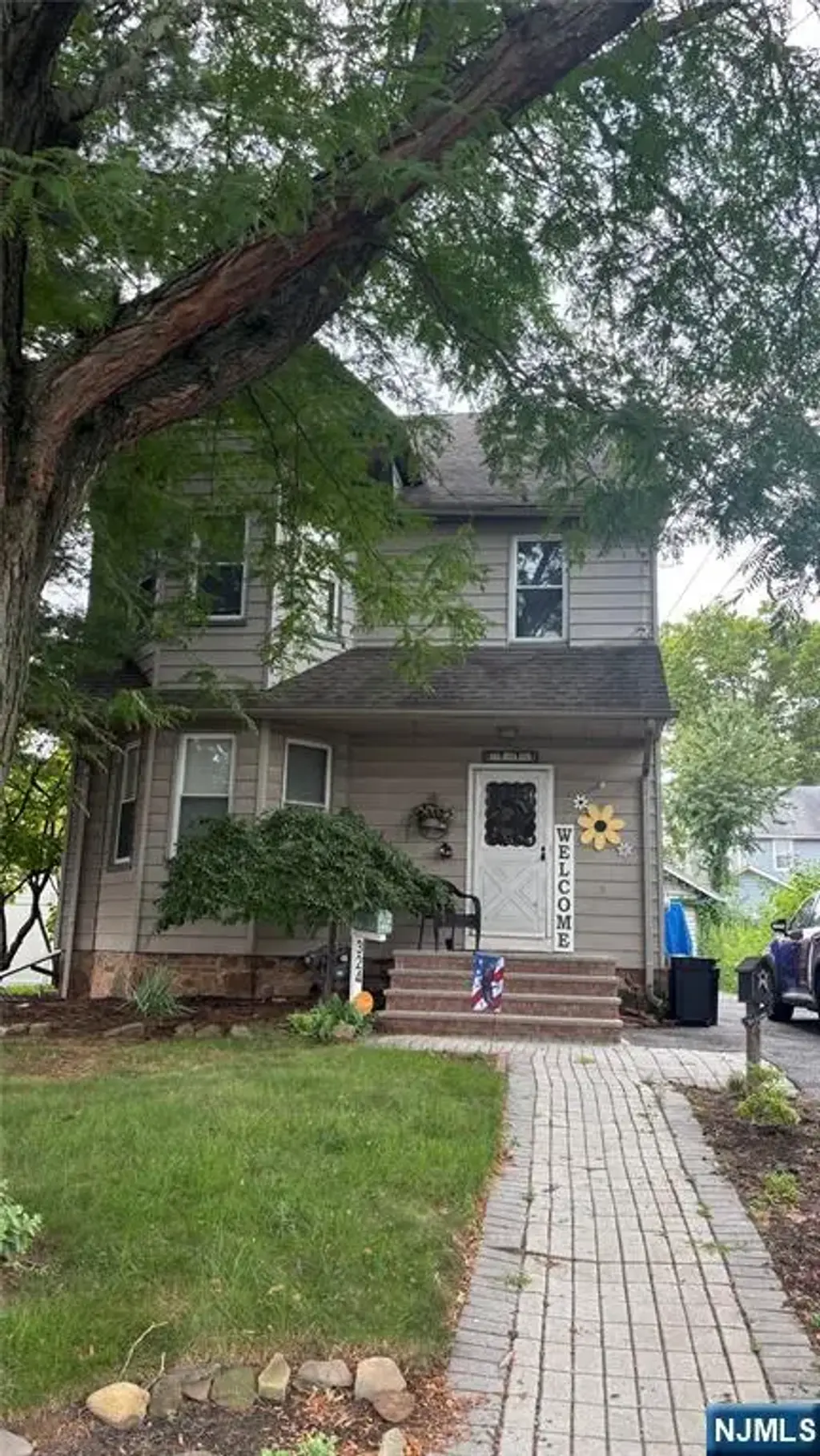 324 Harrison Avenue, Hasbrouck Heights