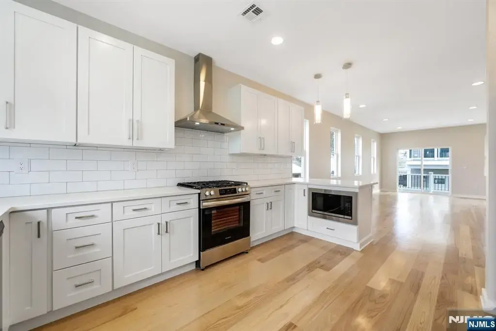 224 Kinderkamack Unit A, Westwood