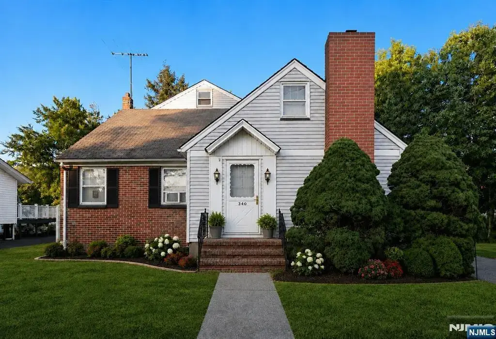 340 Saddle River Road, Saddle Brook