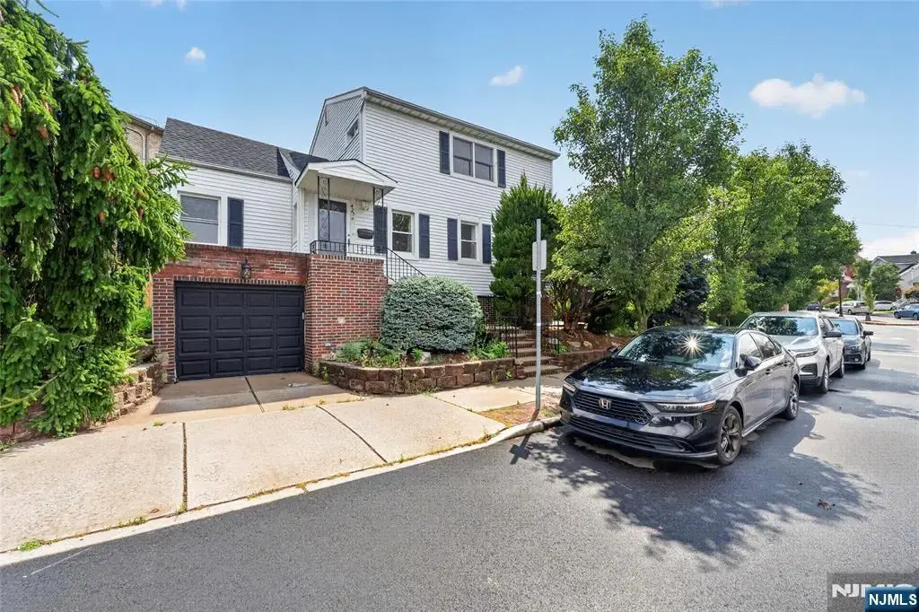 427 Kennedy Drive, Fairview