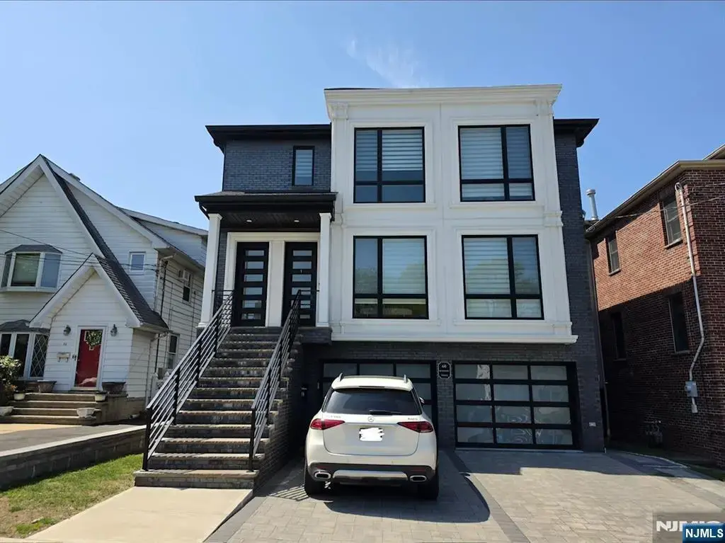 60 Brinkerhoff 1st Fl, Palisades Park