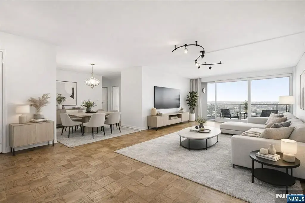 2077 Center Avenue 20f, Fort Lee