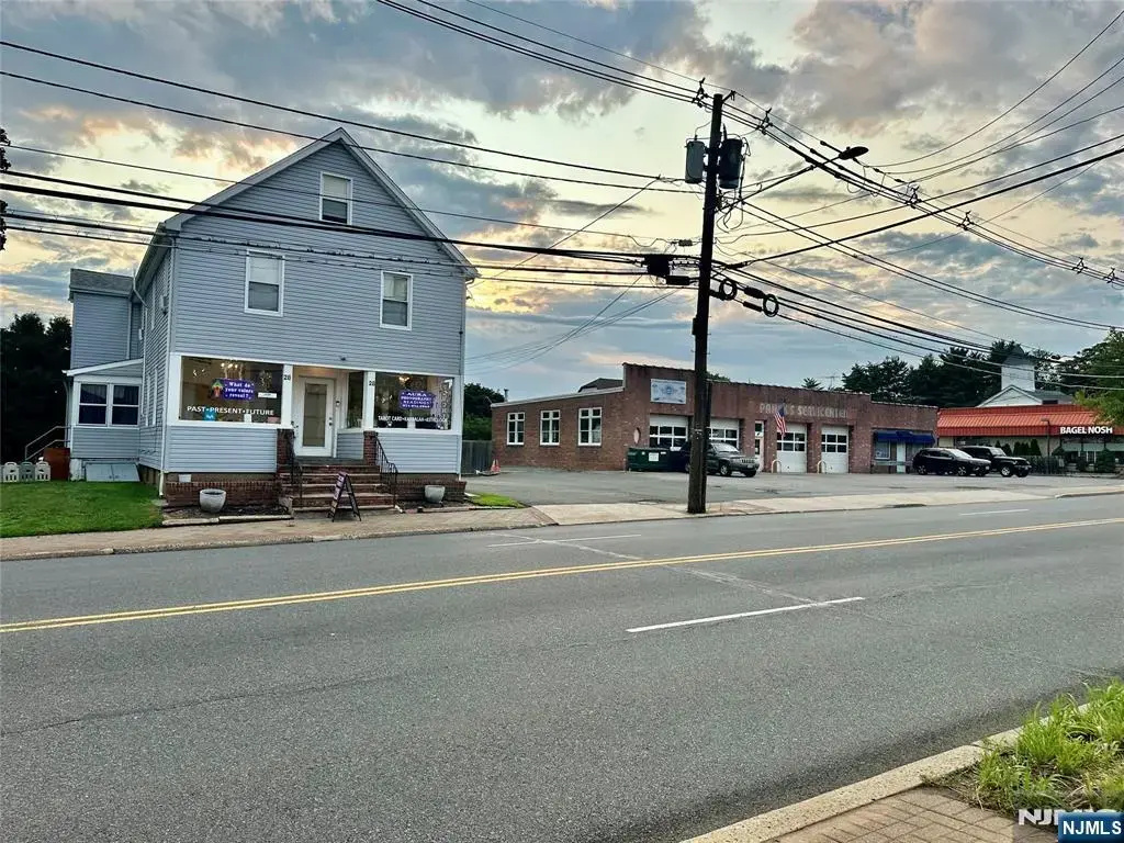 16-18 Livingston Avenue, Livingston