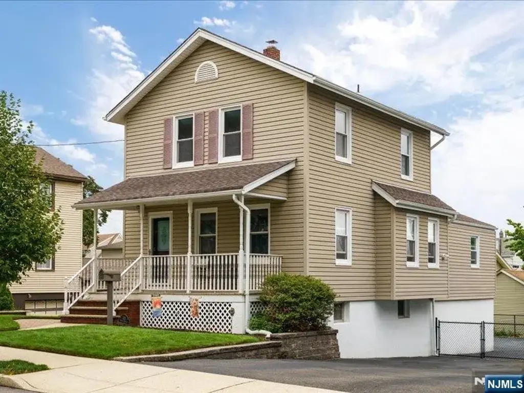 521 9th Street, Carlstadt