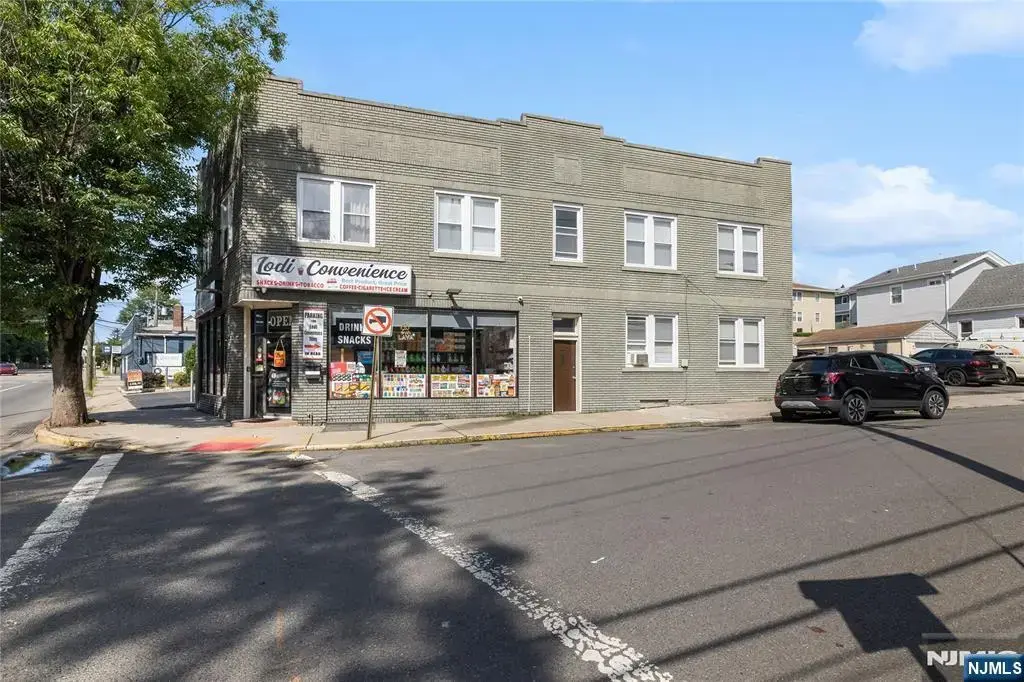 436 Main Street, Lodi
