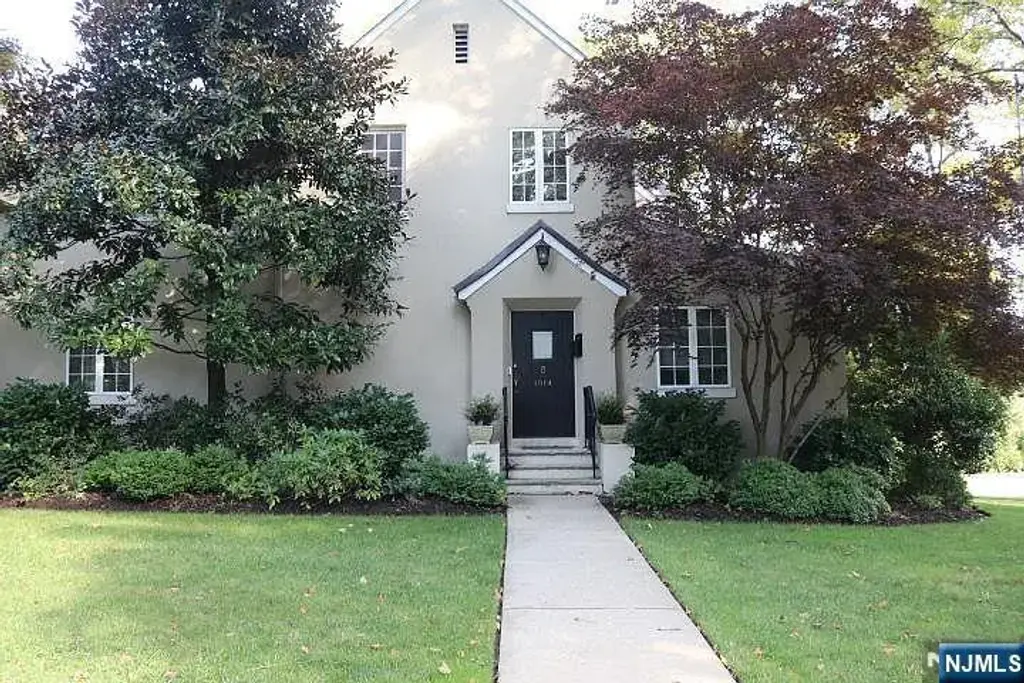 1014 Arcadian, Fort Lee