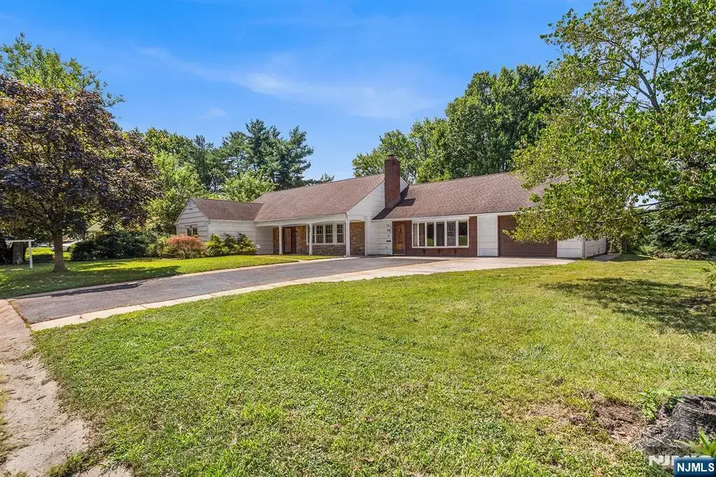 74 Country Club Road, Willingboro