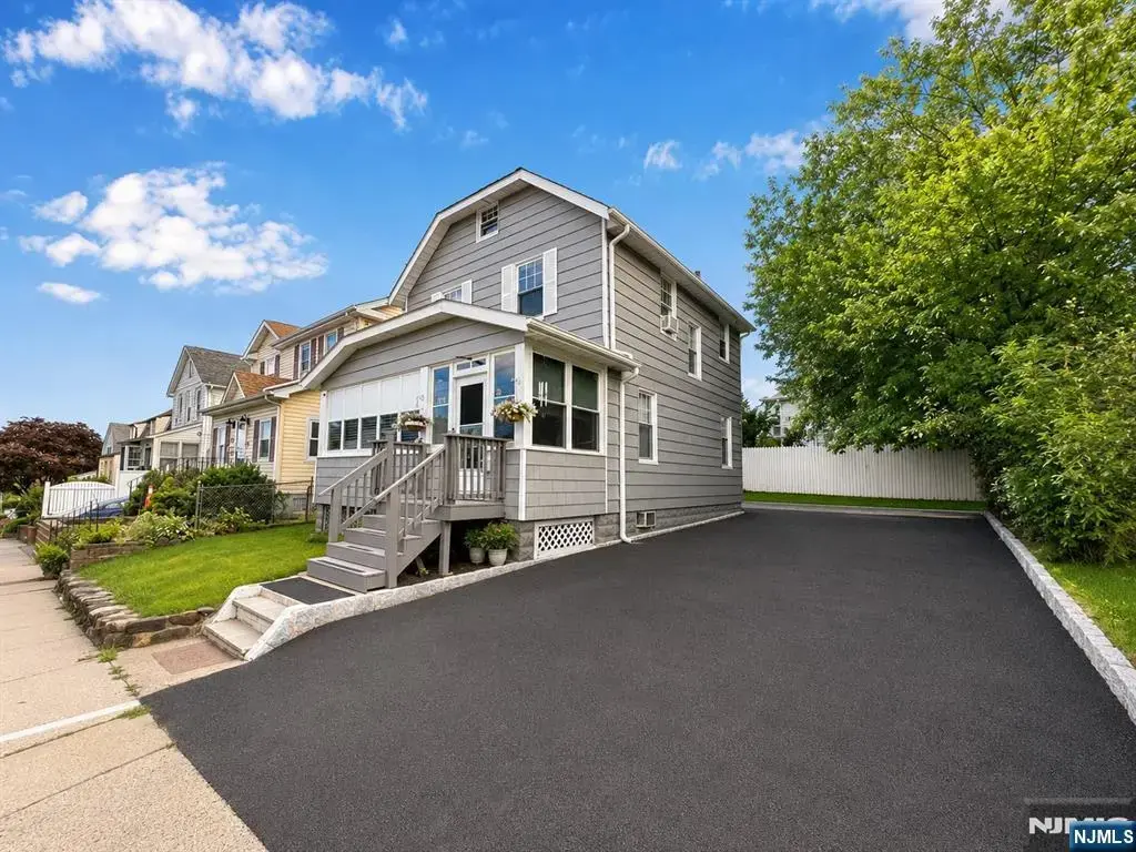 39 S Park Drive, West Orange