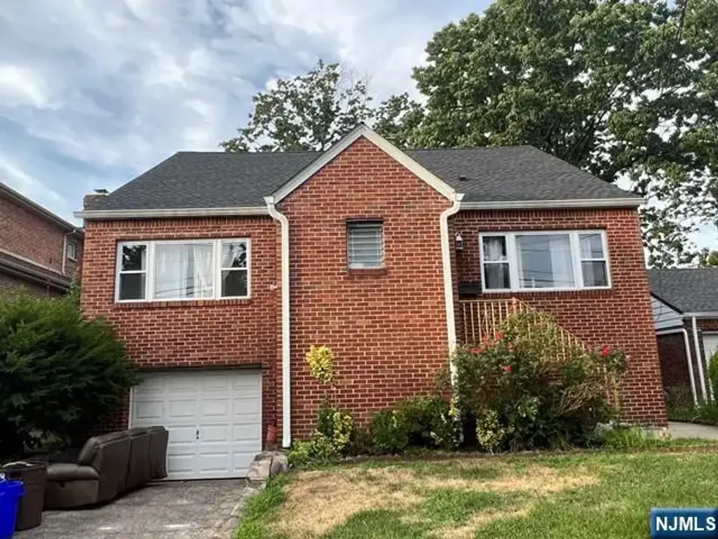 259 Westview, Fort Lee