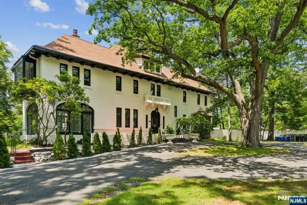 731 Berkeley Avenue, Orange