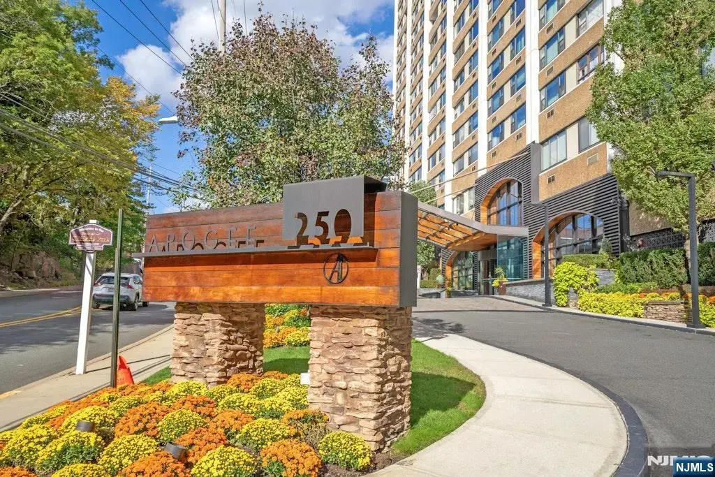 250 Gorge Road 10 J, Cliffside Park